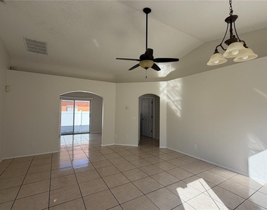 6739 Forsyth Oak Court - Photo Thumbnail 7