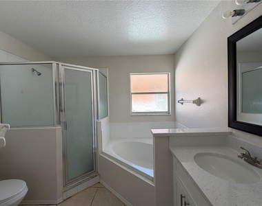 6739 Forsyth Oak Court - Photo Thumbnail 19