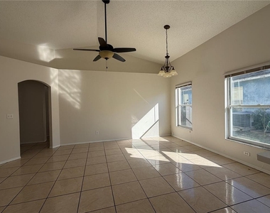 6739 Forsyth Oak Court - Photo Thumbnail 6