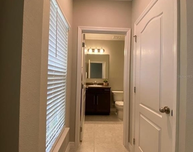 4796 Coral Castle Drive - Photo Thumbnail 11