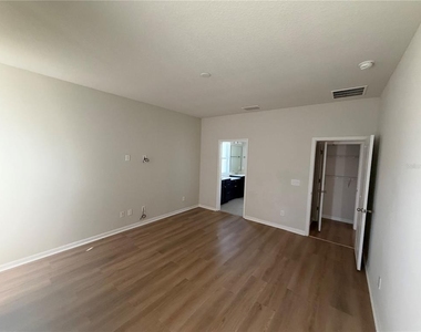 2268 Tudor Rose Drive - Photo Thumbnail 6