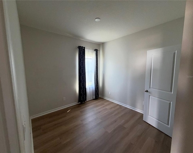 2268 Tudor Rose Drive - Photo Thumbnail 17