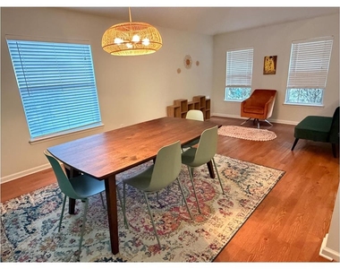 4922 Nw 81 Avenue - Photo Thumbnail 9