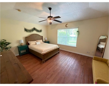 4922 Nw 81 Avenue - Photo Thumbnail 5