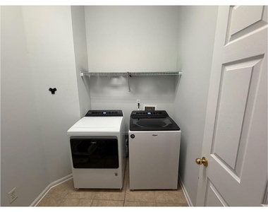 4922 Nw 81 Avenue - Photo Thumbnail 12