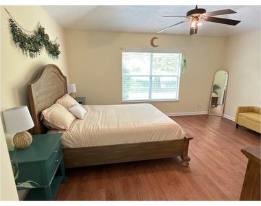 4922 Nw 81 Avenue - Photo Thumbnail 6