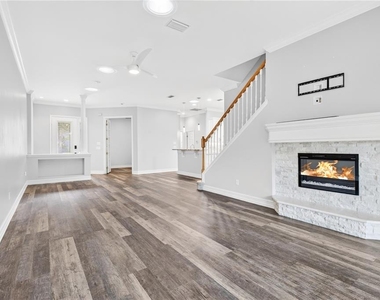 1118 Hansberry Court - Photo Thumbnail 14