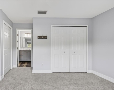 1118 Hansberry Court - Photo Thumbnail 27