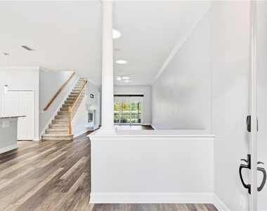 1118 Hansberry Court - Photo Thumbnail 3