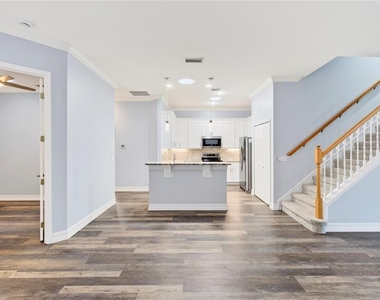1118 Hansberry Court - Photo Thumbnail 7