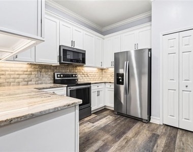 1118 Hansberry Court - Photo Thumbnail 10