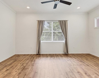 7236 Lismore Court - Photo Thumbnail 12