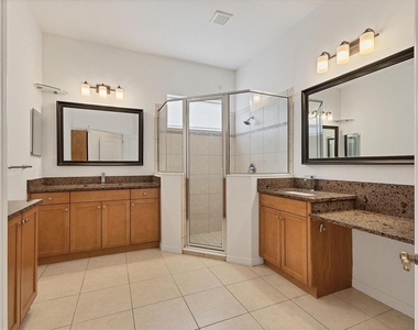7236 Lismore Court - Photo Thumbnail 14
