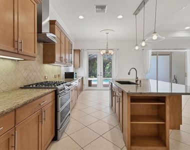 7236 Lismore Court - Photo Thumbnail 8