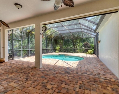 7236 Lismore Court - Photo Thumbnail 19