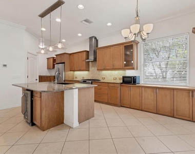 7236 Lismore Court - Photo Thumbnail 3