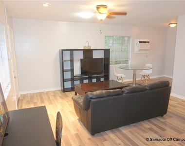 946 40th Street - Photo Thumbnail 16