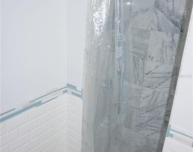 946 40th Street - Photo Thumbnail 20