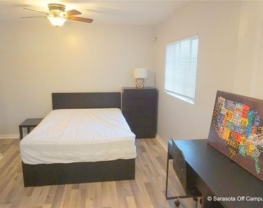 946 40th Street - Photo Thumbnail 13