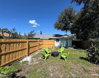 946 40th Street - Photo Thumbnail 24