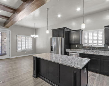 14264 John Scagno - Photo Thumbnail 13