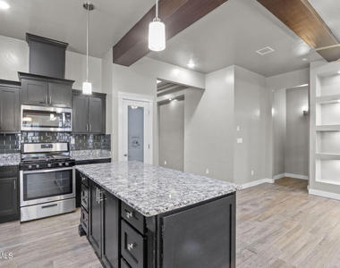 14264 John Scagno - Photo Thumbnail 11