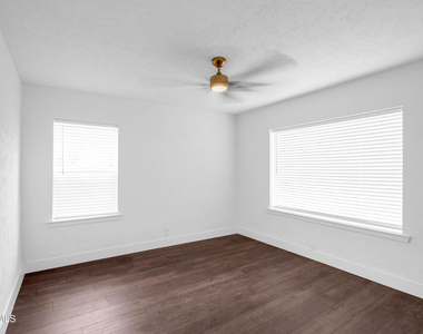611 Mesita Drive - Photo Thumbnail 16