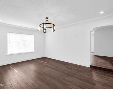 611 Mesita Drive - Photo Thumbnail 4