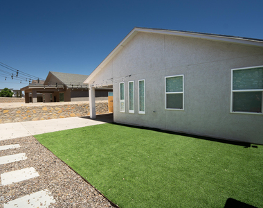1677 Asbury Street - Photo Thumbnail 26