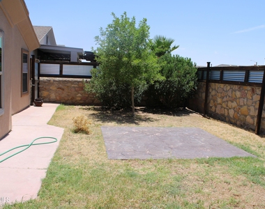 3713 Loma Esteban Drive - Photo Thumbnail 24
