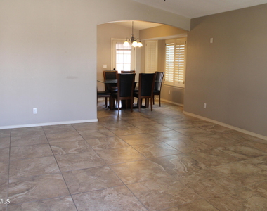 3713 Loma Esteban Drive - Photo Thumbnail 2