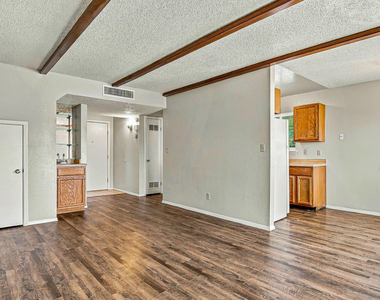 11108 Vista Lago Place - Photo Thumbnail 3