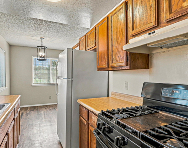 11108 Vista Lago Place - Photo Thumbnail 5