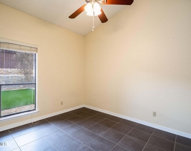 1557 Common Drive - Photo Thumbnail 14