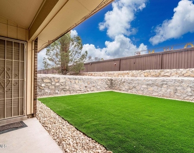 1557 Common Drive - Photo Thumbnail 19