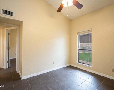 1557 Common Drive - Photo Thumbnail 13