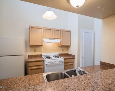 1557 Common Drive - Photo Thumbnail 10