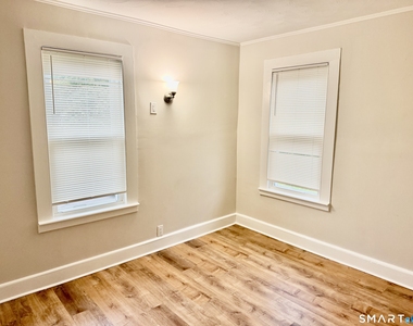 140 Greenwood Street - Photo Thumbnail 16