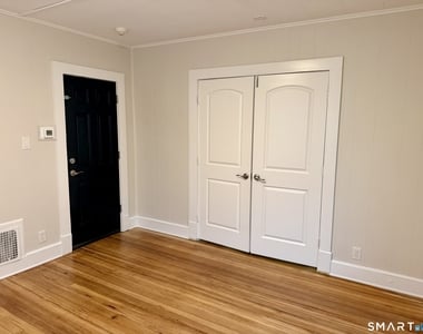 140 Greenwood Street - Photo Thumbnail 11