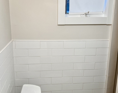 140 Greenwood Street - Photo Thumbnail 23