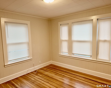 140 Greenwood Street - Photo Thumbnail 12