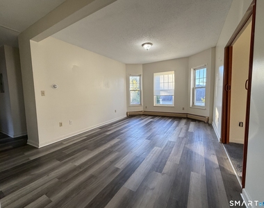 25 Cleveland Avenue - Photo Thumbnail 4