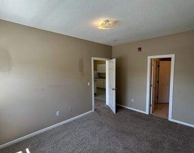 1064 Poquonnock Road - Photo Thumbnail 17