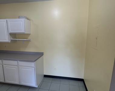 1064 Poquonnock Road - Photo Thumbnail 5