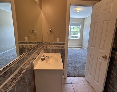 1064 Poquonnock Road - Photo Thumbnail 22