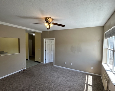 1064 Poquonnock Road - Photo Thumbnail 13