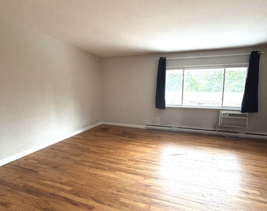 1660 Farmington Avenue - Photo Thumbnail 7