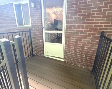 1660 Farmington Avenue - Photo Thumbnail 13