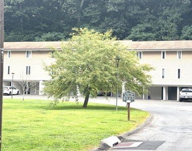 1660 Farmington Avenue - Photo Thumbnail 1
