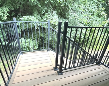 1660 Farmington Avenue - Photo Thumbnail 14